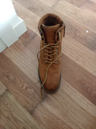 Botas de cuero café