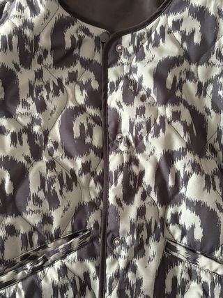 Chaqueta acolchada verde y negra