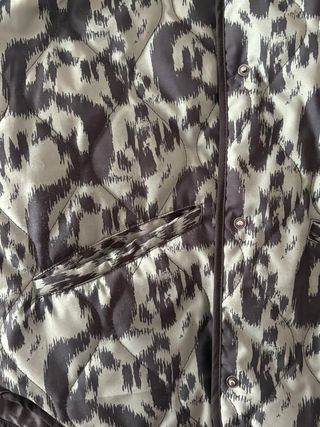 Chaqueta acolchada verde y negra