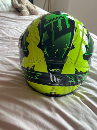 Casco MT Thunder Amarillo y Negro