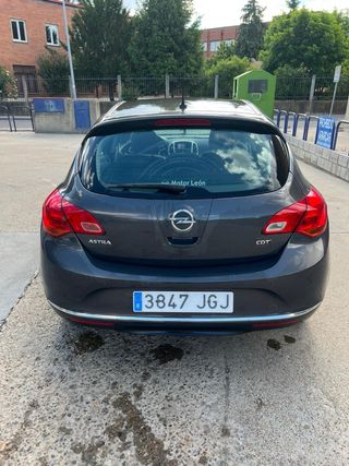 Opel Astra 2015