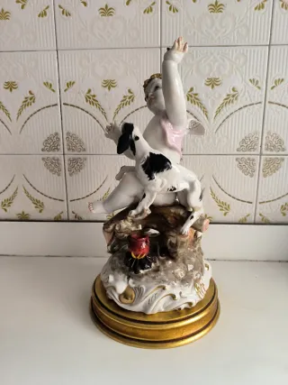 Figura Querubín con Perro