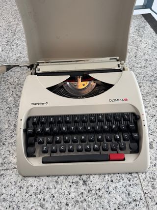 Máquina escribir Olympia Comfort MD y Traveller C