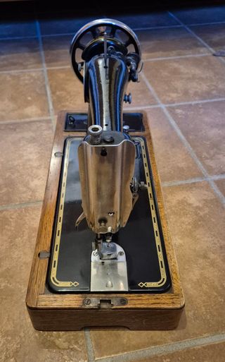 Máquina de coser Singer antigua