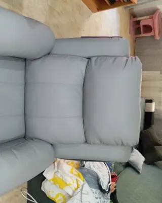 Sillón gris polipiel