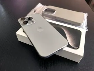 iPhone 15 Pro Titanio Naturale