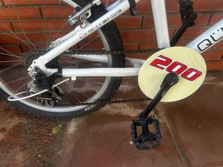 Bicicleta QÜER 200 20”