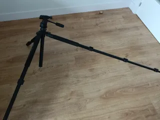 Trípode Weifeng WF-6663A