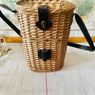 Cesta picnic  mimbre vintage con interior