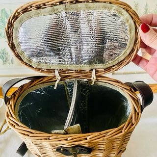 Cesta picnic  mimbre vintage con interior