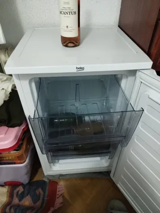 Mini congelador Beko - 2 meses de uso