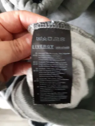 Sudadera con capucha gris oscuro