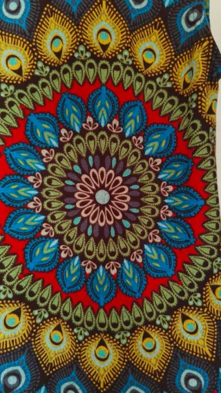 Vestido estampado cuello alto sin mangas