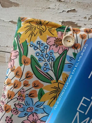 Funda libro floral