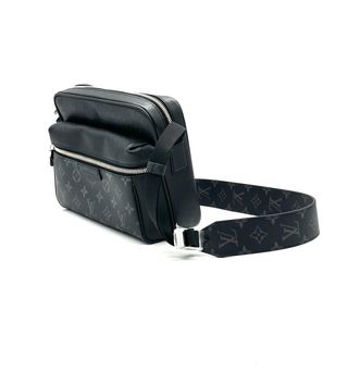Louis Vuitton Discovery Messenger Bag