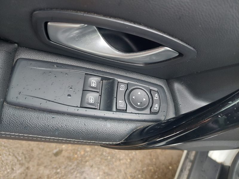 Renault Laguna Coupe 3.0dCi V6 GT 4Control 2012, foto 12