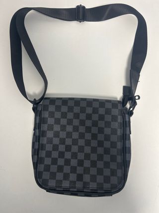 Riñonera Louis Vuitton FALSA