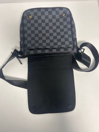 Riñonera Louis Vuitton FALSA