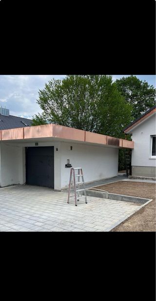 Trabajos de tejado, reparación y canalones.”