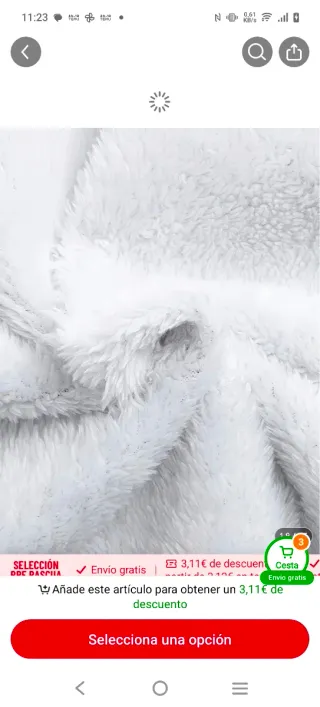 Abrigo rojo con capucha