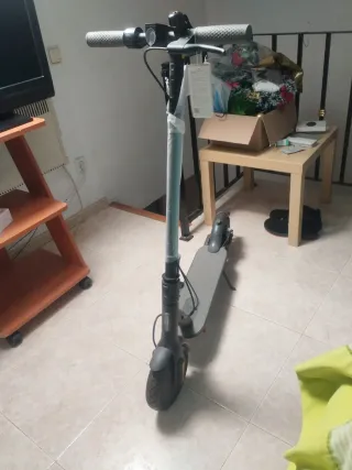 Patinete Eléctrico Gris