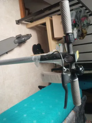 Patinete Eléctrico Gris