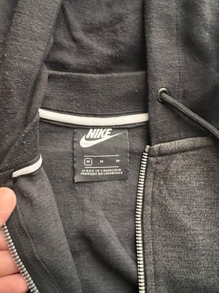 Felpa Nike con cappuccio e zip - Taglia M
