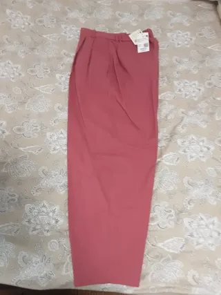 Pantalones rosas sin estrenar