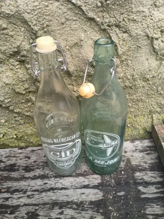 Lotto di 2 Vecchie Bottiglie di Birra Cid e Reactor