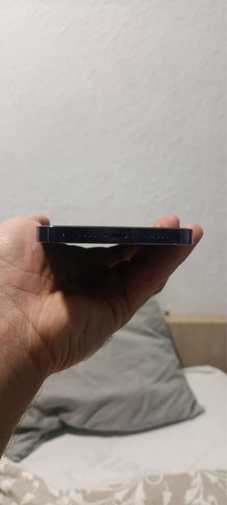 iPhone 14 Pro Max 128GB se vende con cargador