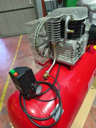 Compresor MPC 5,5 CV 270L