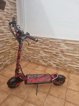 Patinete eléctrico deportivo