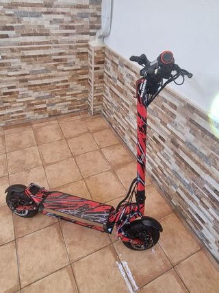 Patinete eléctrico deportivo