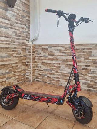 Patinete eléctrico deportivo