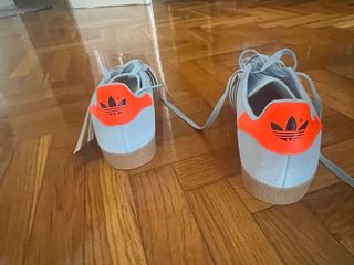 Zapatillas Adidas Gazelle Grises-Naranja nuevas