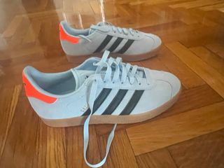 Zapatillas Adidas Gazelle Grises-Naranja nuevas