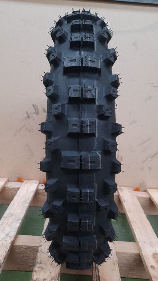 Neumático Innova Superenduro 120/90-18 66M Nuevo