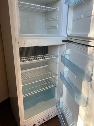 Nevera trivalente gas/luz