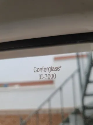 Puerta balconera aluminio con cristal