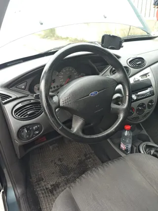 Ford Focus 2002.