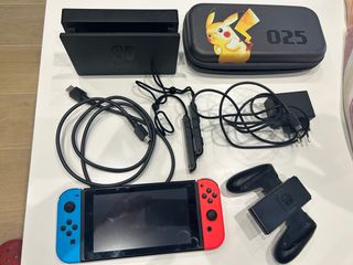 Nintendo Switch Azul/Rojo + Accesorios