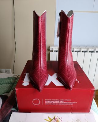 Botines Cocodrilo rojos Tacón Talla 38