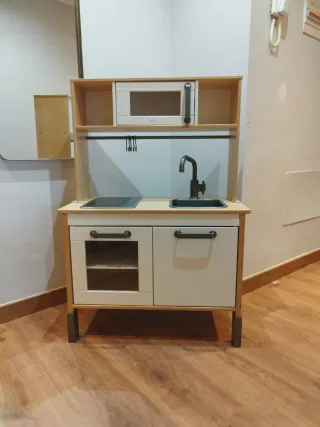 Cocina de juguete de madera Ikea