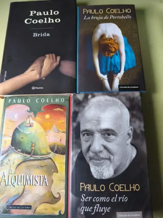 Cuatro libros de Paulo Coelho