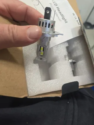 juego de bombillas LED para faros de automóvil de