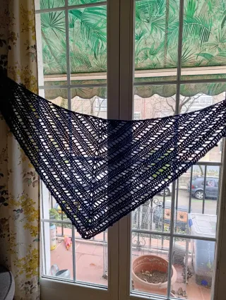 Chal de ganchillo azul