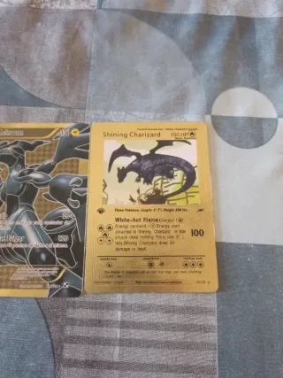 Cartas Pokémon Oro Pikachu, Mew, Zekrom, Charizard