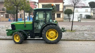 Tractor John Deere 5615F
