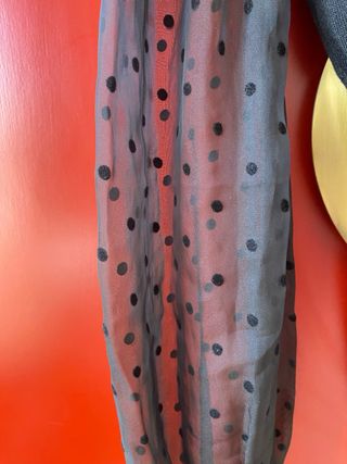 Blusa Morgan Negra con Lazos y Lunares