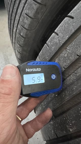 Llantas Cupra con neumáticos 245/45/R18